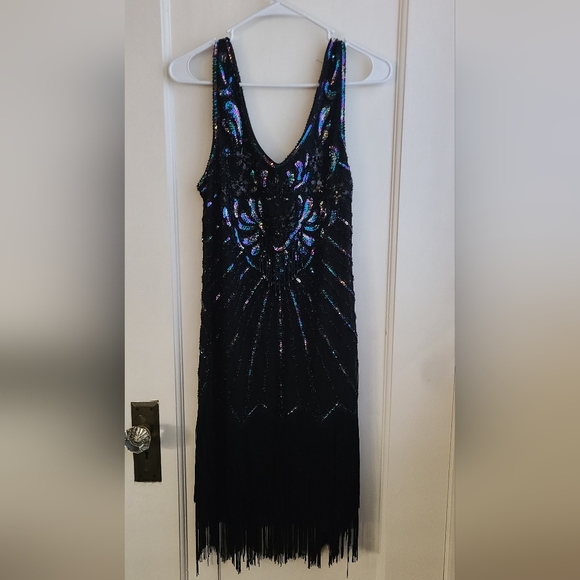 Elegant Black Sequin Flapper Dress 1920s Great Gatsby Style - Picture 3 of 16